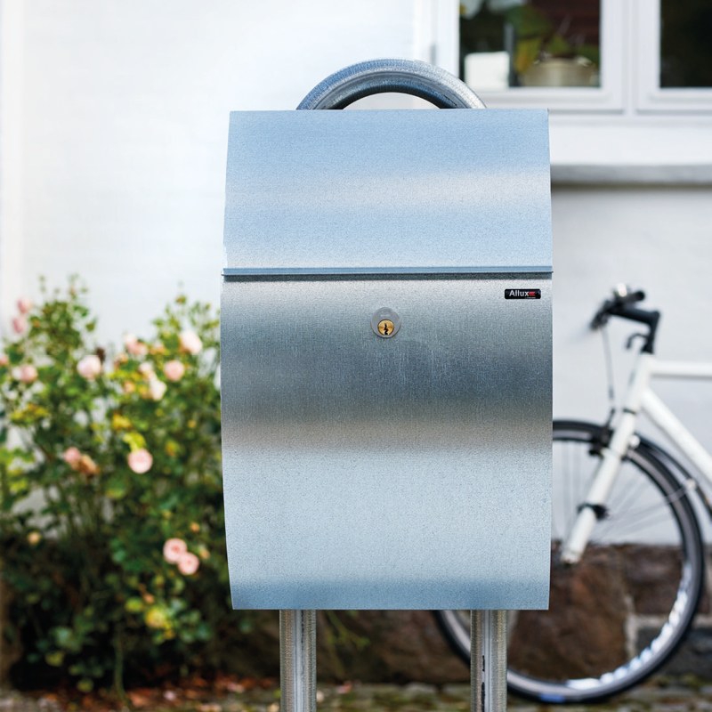 Allux 7000 brievenbus met paal 1007 staal - gegalvaniseerd