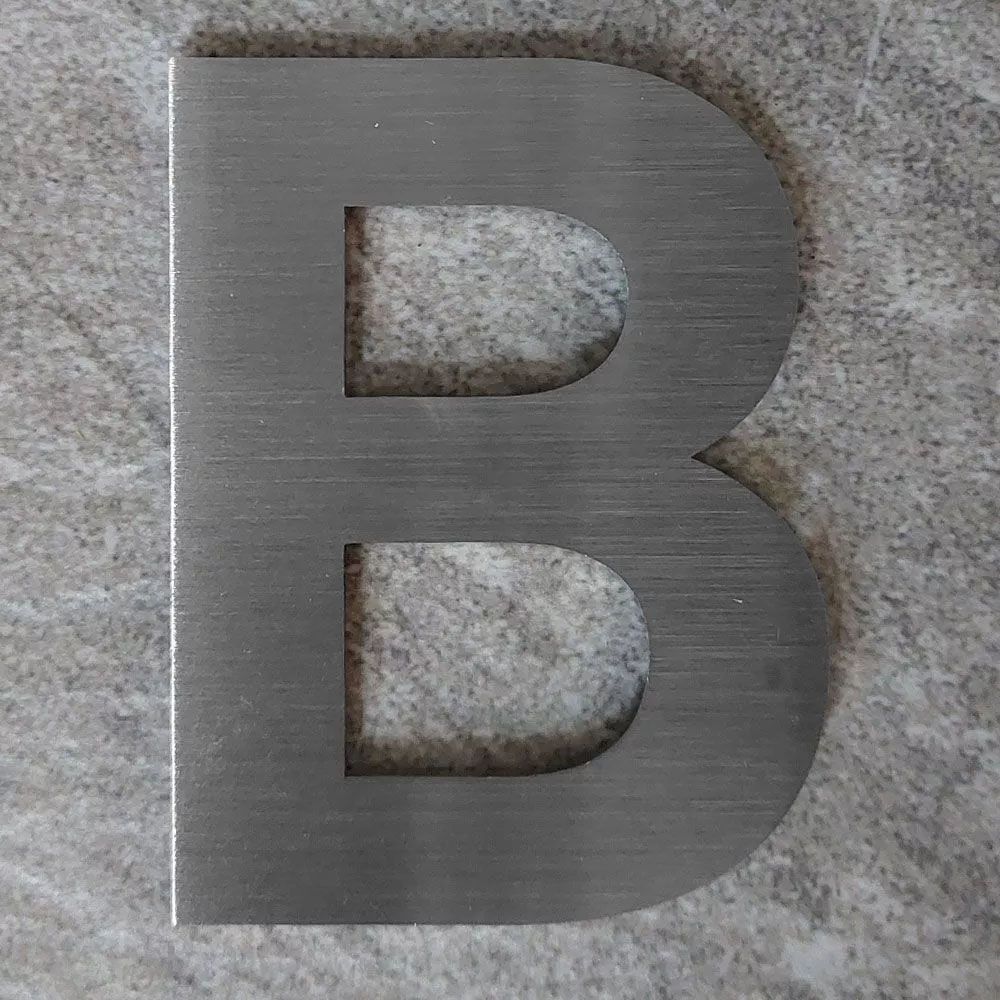 Logixbox zelfklevende huisletter Bold 75mm. - RVS